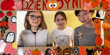 Powiększ grafikę: dzien-dyni-w-sp3-572112.jpg