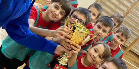 Powiększ grafikę: gramy-w-reczna-659149.jpg