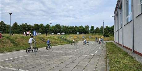 Powiększ grafikę: rowerowa-szkola-531241.jpg