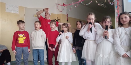 Powiększ grafikę: swiateczne-spotkania-w-2a-667605.jpg