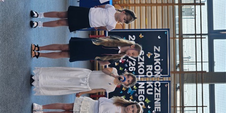 Powiększ grafikę: uroczyste-zakonczenie-roku-szkolnego-2025-2026-klas-1-3-706934.jpg