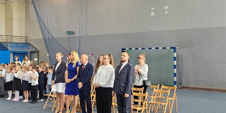 Powiększ grafikę: uroczystosc-rozpoczecia-roku-szkolnego-2025-2026-636460.jpg