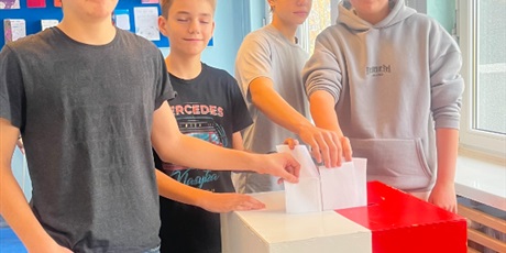 Powiększ grafikę: wybory-do-prezydium-rady-samorzadu-sp-654087.jpg