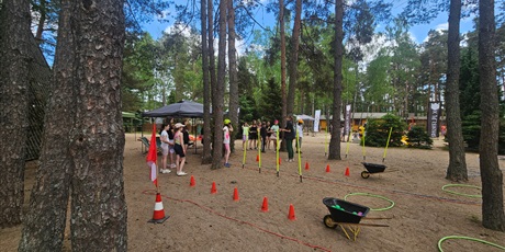 Powiększ grafikę: wycieczka-polwysep-lipa-klasa-6a-i-5b-699490.jpg