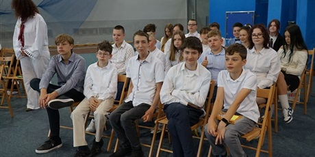 Powiększ grafikę: zakonczenie-roku-szkolnego-2024-2025-sp3-630617.jpg
