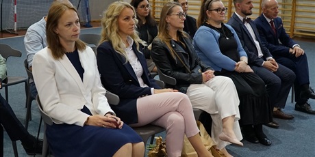 Powiększ grafikę: zakonczenie-roku-szkolnego-2024-2025-sp3-630624.jpg