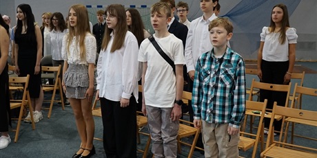 Powiększ grafikę: zakonczenie-roku-szkolnego-2024-2025-sp3-630638.jpg