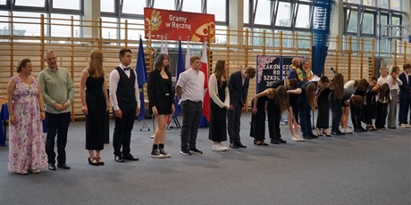 Powiększ grafikę: zakonczenie-roku-szkolnego-2024-2025-sp3-630647.jpg