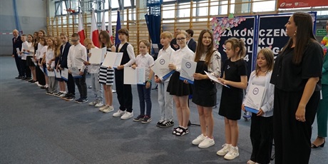 Powiększ grafikę: zakonczenie-roku-szkolnego-2024-2025-sp3-630651.jpg