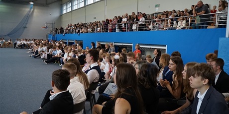 Powiększ grafikę: zakonczenie-roku-szkolnego-2024-2025-sp3-630664.jpg